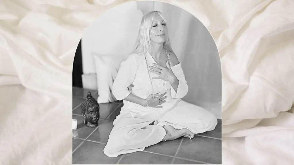 metodo-althaia-renovacion-bienestar-yin-yoga marya vázquez en la meditación somática guiada del método althaia y yin yoga