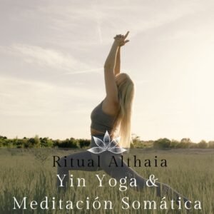 Marya Vázquez en Virabhadrasana I en la clase de yin yoga